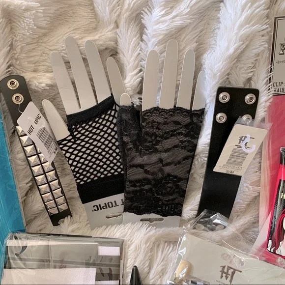 Hot Topic Y2K punk lot NWT leather bracelets, etc - Picture 3 of 5